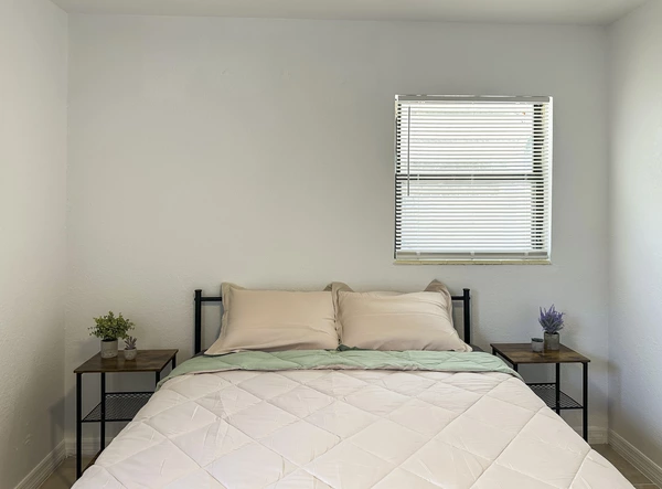 Coliving in Grant Park Tampa - East Tampa, Tampa