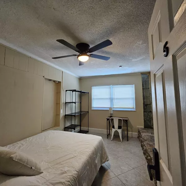 Coliving in Holden Heights - Central Orlando, Orlando