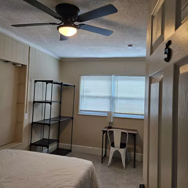 Coliving in Holden Heights - Central Orlando, Orlando