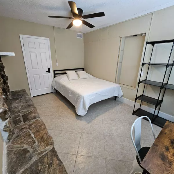 Coliving in Holden Heights - Central Orlando, Orlando