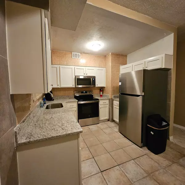 Coliving in Holden Heights - Central Orlando, Orlando
