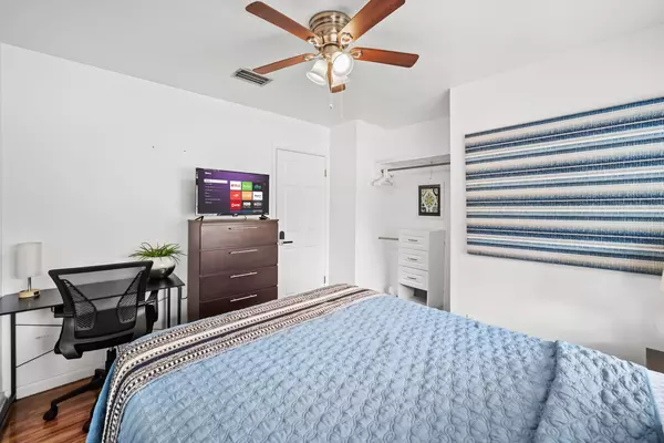 Coliving in Cedar Hills - Westside, Jacksonville