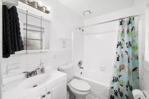 Coliving in Cedar Hills - Westside, Jacksonville