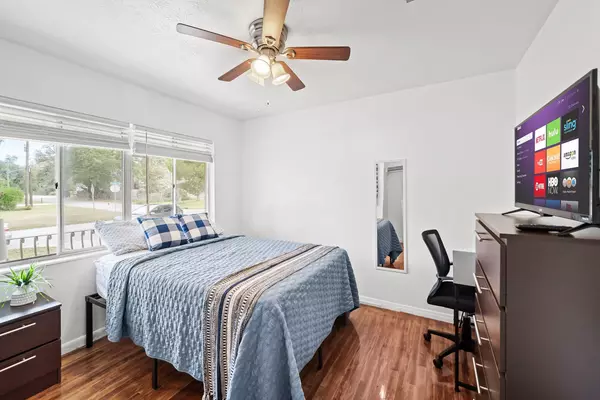 Coliving in Cedar Hills - Westside, Jacksonville