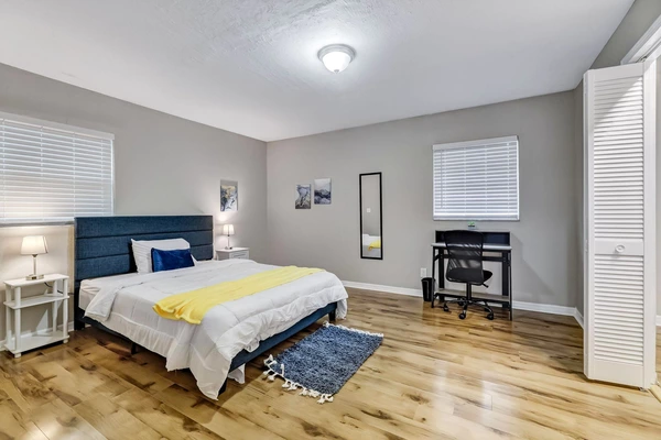 Coliving in Cedar Hills - Westside, Jacksonville