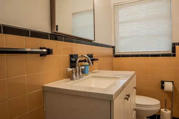 Coliving in Live Oaks Square - East Tampa, Tampa