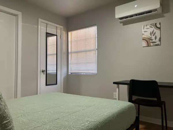 Coliving in Acres Home - Nw Houston, Houston