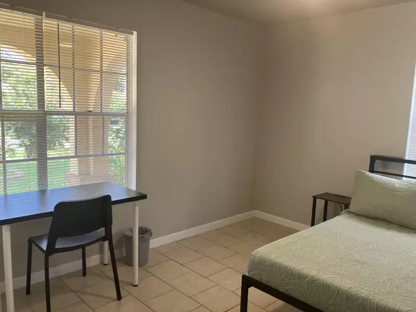 Coliving in Acres Home - Nw Houston, Houston