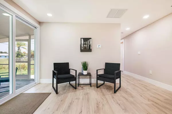 Coliving in Englewood - North Port, Sarasota
