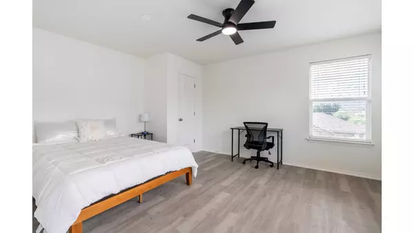 Coliving in Pecan Valley - South SATX, San Antonio