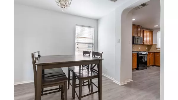 Coliving in Pecan Valley - South SATX, San Antonio