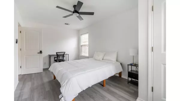 Coliving in Pecan Valley - South SATX, San Antonio