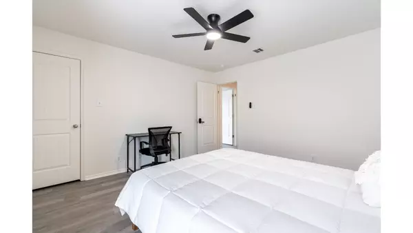 Coliving in Pecan Valley - South SATX, San Antonio