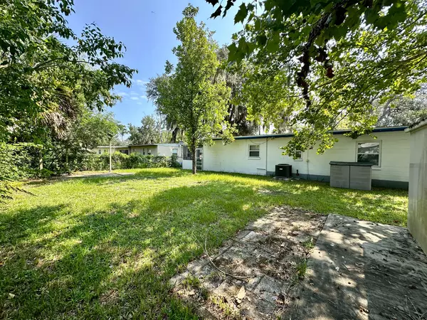 Coliving in Cedar Hills - Westside, Jacksonville