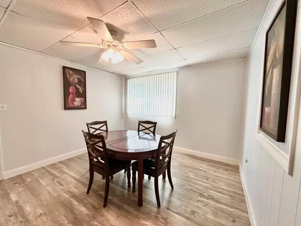 Coliving in Cedar Hills - Westside, Jacksonville