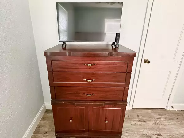 Coliving in Cedar Hills - Westside, Jacksonville