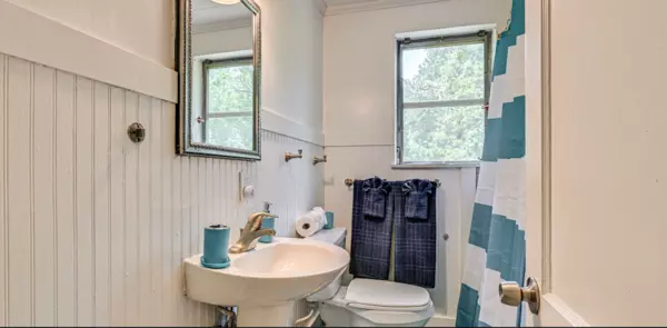 Coliving in Eastway - East Charlotte, Charlotte