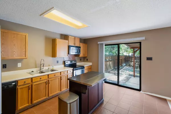 Coliving in Uptown Central - North SATX, San Antonio