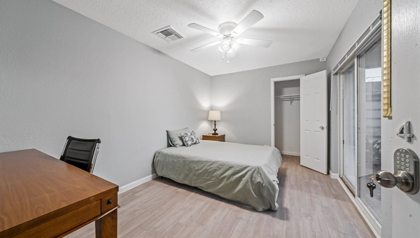 Coliving in Greater Hobby Area - Se Houston, Houston