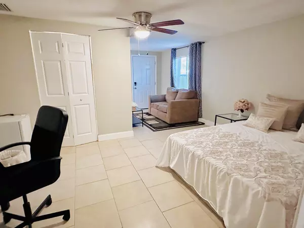 Coliving in Macfarlane Park - West Tampa, Tampa