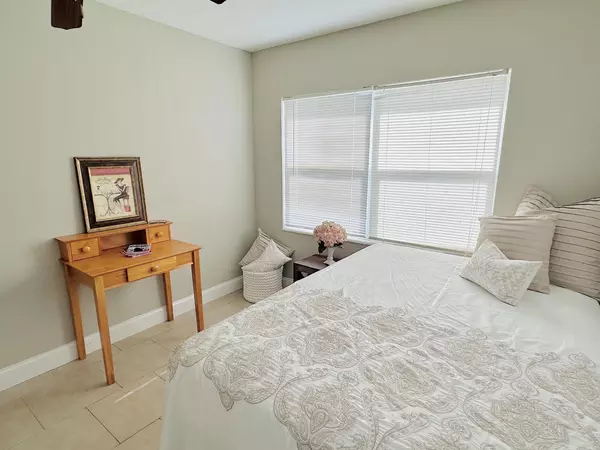 Coliving in Macfarlane Park - West Tampa, Tampa