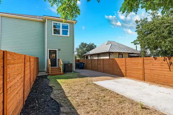 Coliving in Dignowity Hill - East SATX, San Antonio