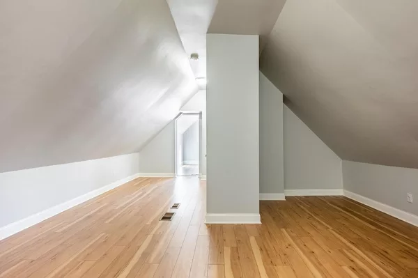 Coliving in Irving Park - Northwest Side, Chicago