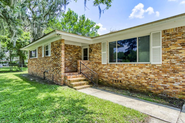 Coliving in Cedar Hills - Westside, Jacksonville