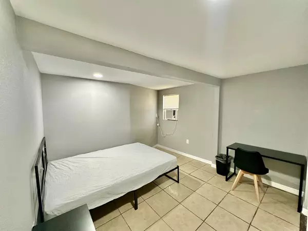 Coliving in Lealman - Clearwater-St. Petersburg, Tampa