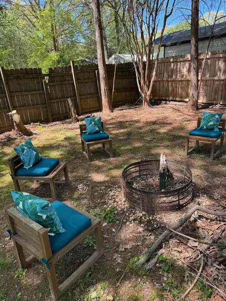 Coliving in Idlewild South - East Charlotte, Charlotte