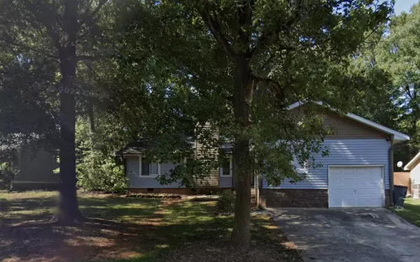 Coliving in Idlewild South - East Charlotte, Charlotte