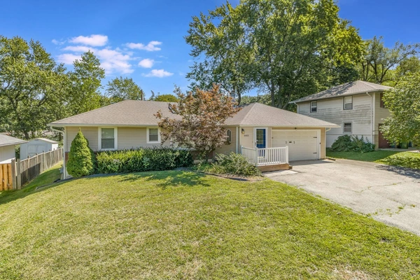 Coliving in Raytown - Outer KCMO, Kansas City