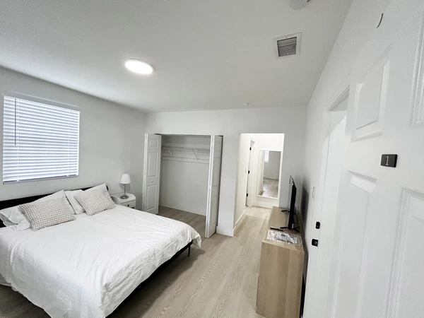 Coliving in Ybor City - Central Tampa, Tampa