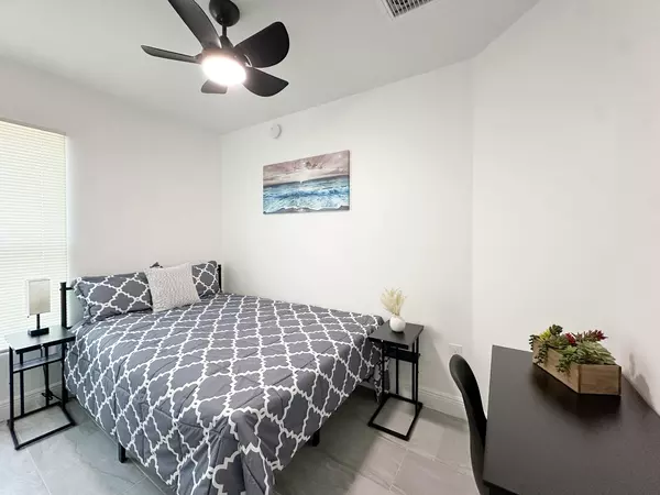 Coliving in Grant Park Tampa - East Tampa, Tampa