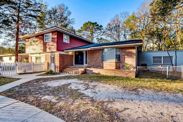 Coliving in Cedar Hills - Westside, Jacksonville