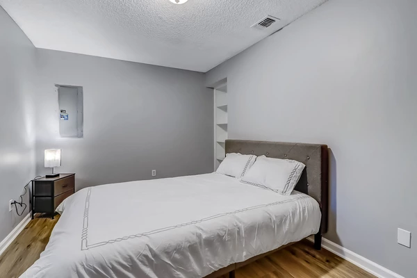 Coliving in Cedar Hills - Westside, Jacksonville