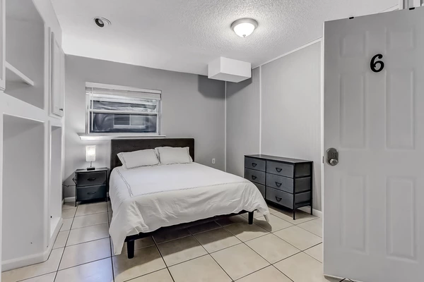 Coliving in Cedar Hills - Westside, Jacksonville