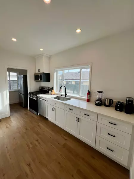 Coliving in Long Beach - The Harbor, Los Angeles