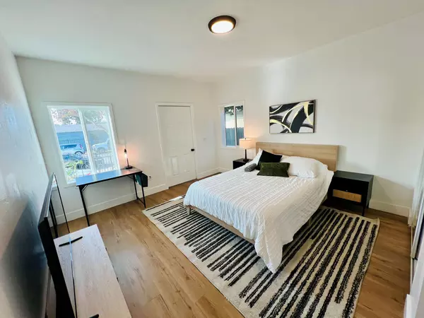 Coliving in Long Beach - The Harbor, Los Angeles