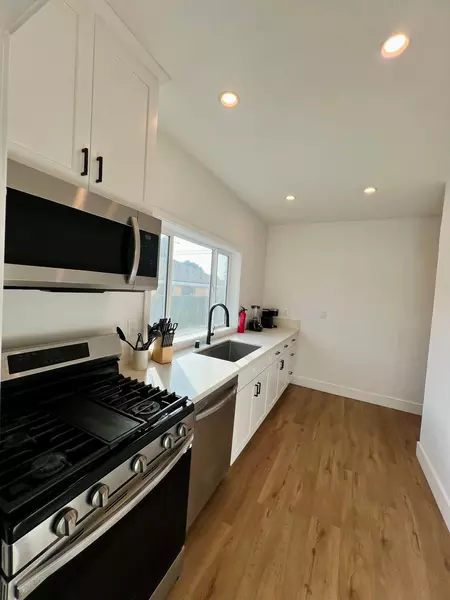 Coliving in Long Beach - The Harbor, Los Angeles