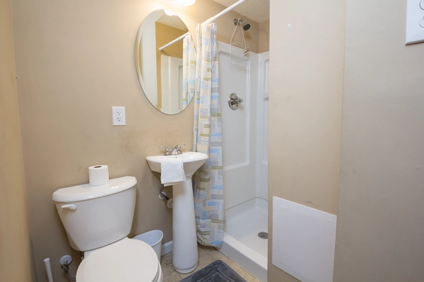 Coliving in McAlpine - South Charlotte, Charlotte