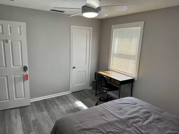 Coliving in Lealman - Clearwater-St. Petersburg, Tampa