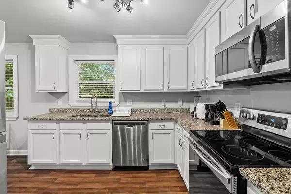 Coliving in Cedar Hills - Westside, Jacksonville