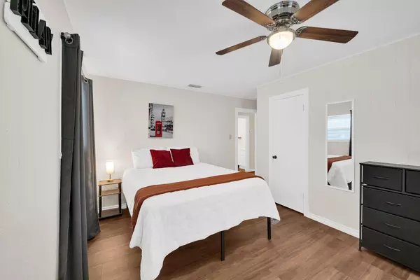 Coliving in Inner West Side - West SATX, San Antonio