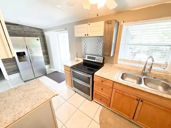 Coliving in Pinellas Park - Clearwater-St. Petersburg, Tampa