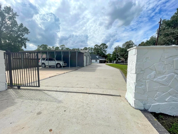 Coliving in Spring - Ne Houston, Houston