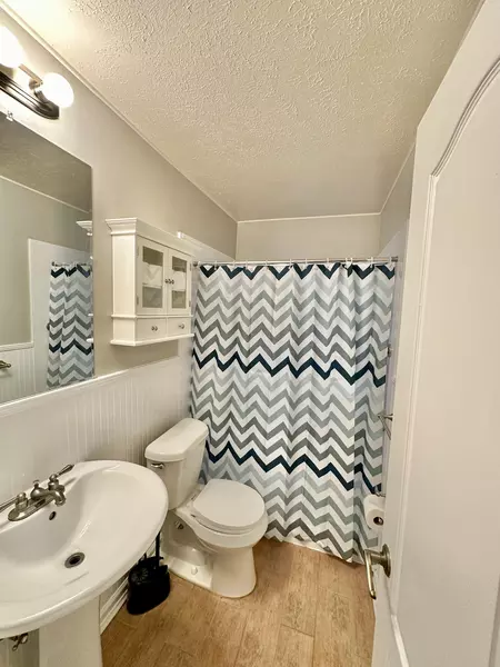 Coliving in Live Oaks Square - East Tampa, Tampa