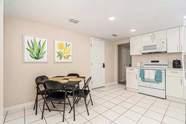 Coliving in Odessa - North Tampa, Tampa