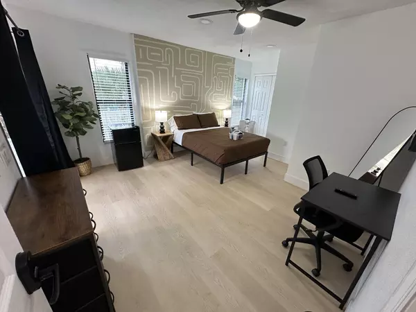 Coliving in Daytona Beach - Outer Orlando, Orlando