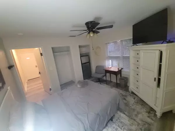 Coliving in Cedar Hills - Westside, Jacksonville